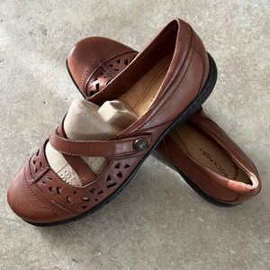 Brown Rockport Women’s M US size 8